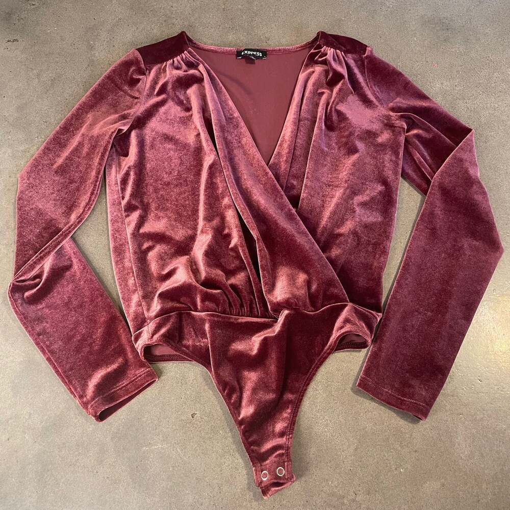 Express red wine velvet VNeck scoop bodysuit long sleeve womens XS holiday top